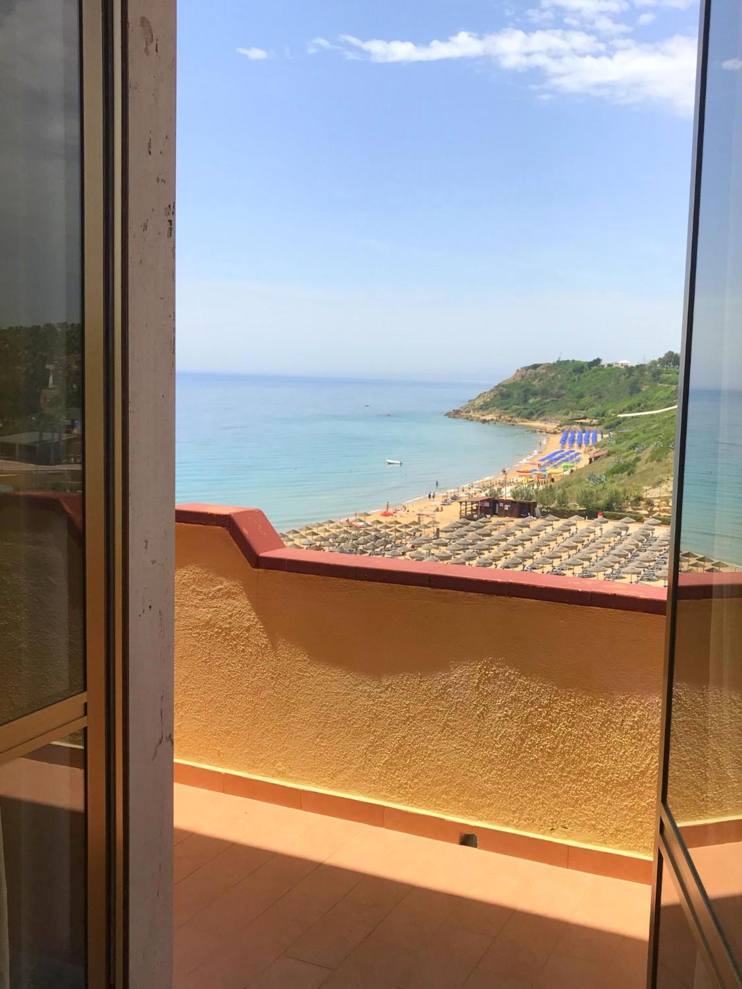 Appartamenti E Stanze Onde Blu Le Castella  Kültér fotó